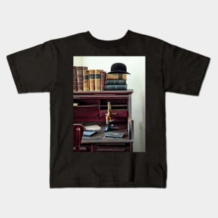 Doctor - Microscope in Doctor's Office Kids T-Shirt